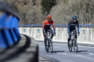 Heren fietsshirt Course Lange mouwen Zwart/rood/wit